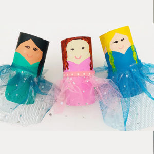 lavoretti festa della mamma, bamboline con rotoli di carta igienica